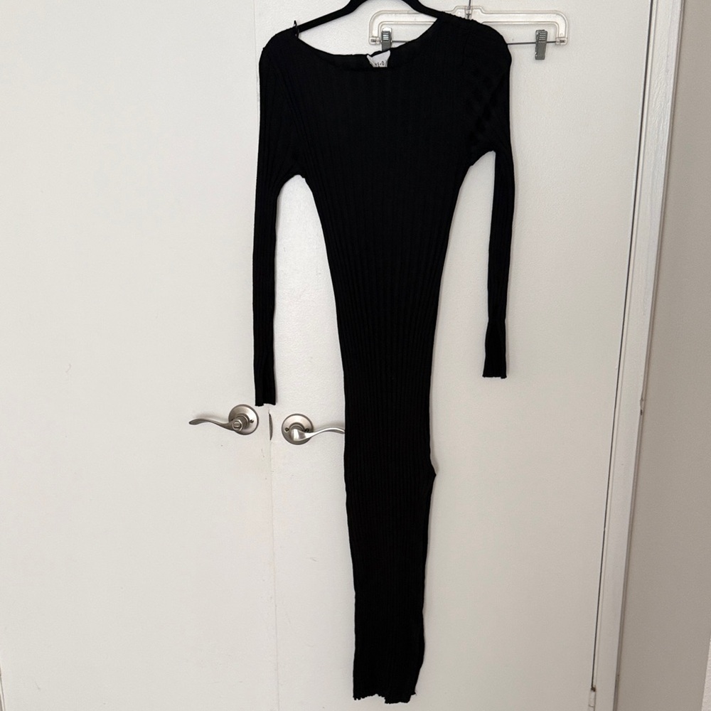 Olive & Oak Black Ribbed Long Sleeve Bodycon Maxi Dress